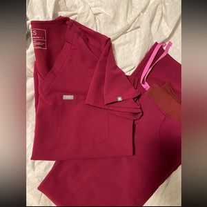 FIG SCRUB TOP/BOTTOM